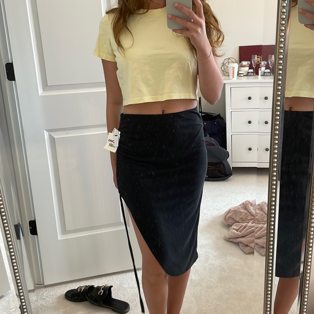 Black midi skirt - brand new WITH TAGS!